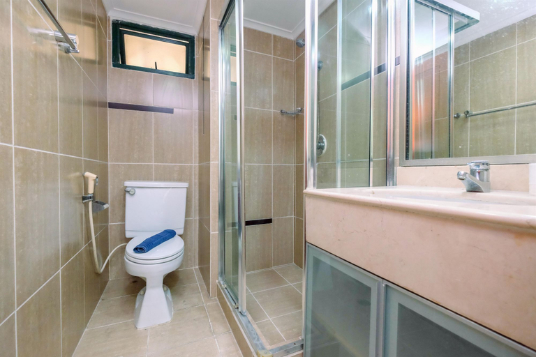 Bathroom 5, Spacious for 2BR Apartment at Sudirman Tower Condominium By Travelio, South Jakarta
