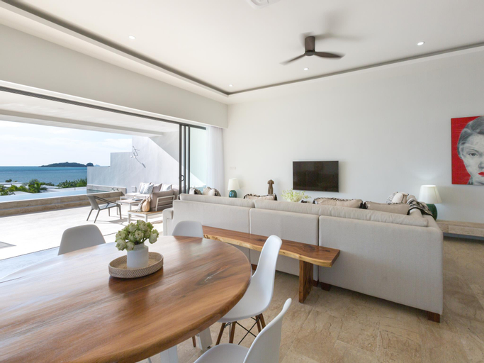 Dining Room 19