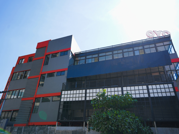 Avi Hotel Surabaya, Surabaya