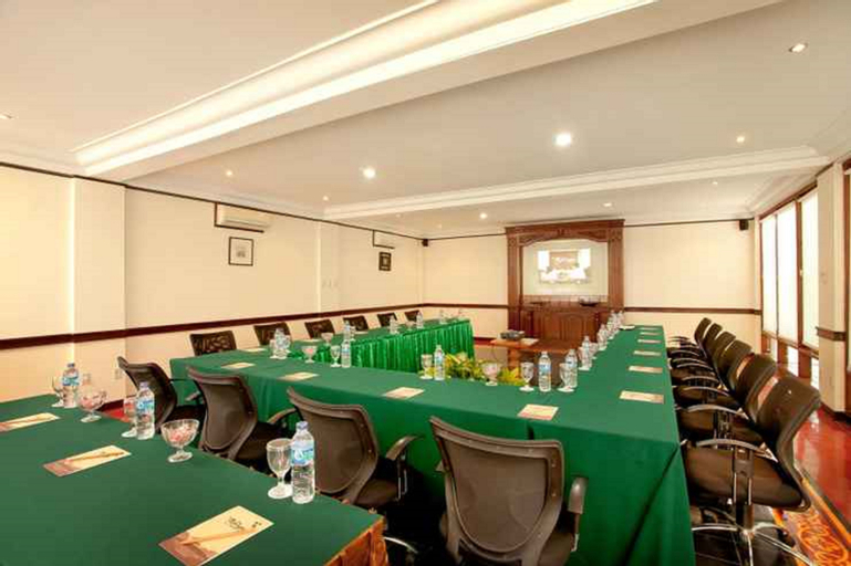 Business Facilities 22