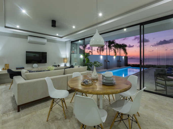 Dining Room 14