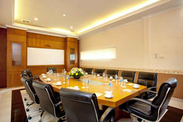 Business Facilities 23