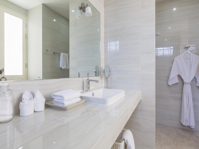 Bathroom 29