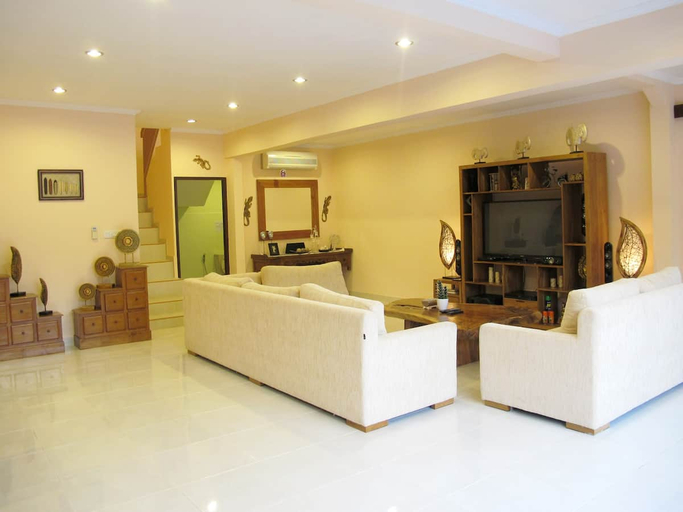 Public Area 3, Villa Aisha III Seminyak, Badung