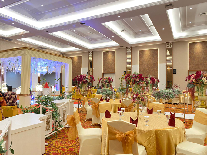 Business Facilities