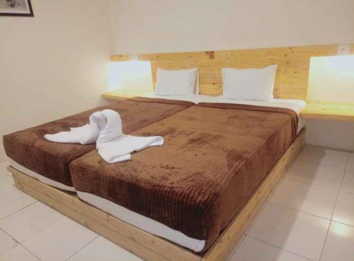 Bedroom 2, Tanawu Airport Hotel, Lombok