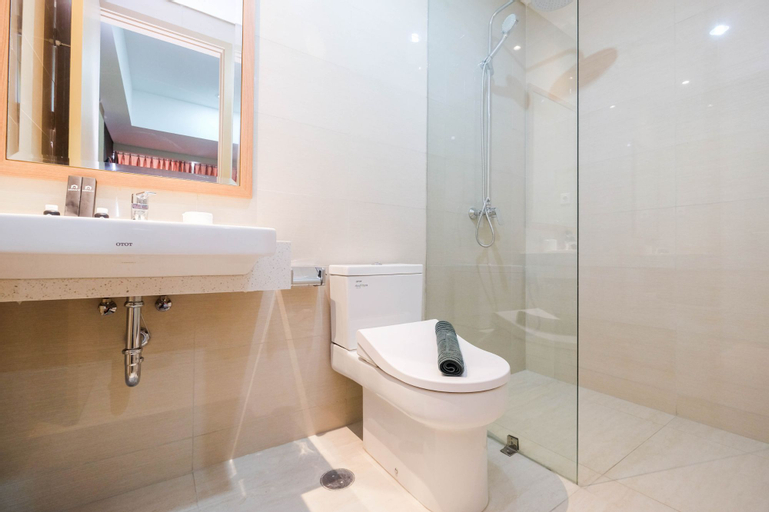 Bedroom 2, Strategic 2BR at Sedayu City Suites Kelapa Gading Apartment By Travelio, East Jakarta