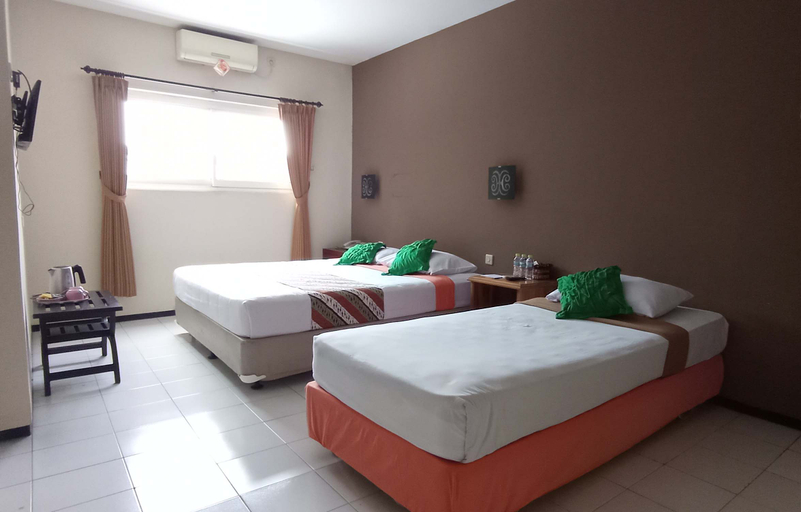 Bedroom 3, Helios Hotel Malang, Malang