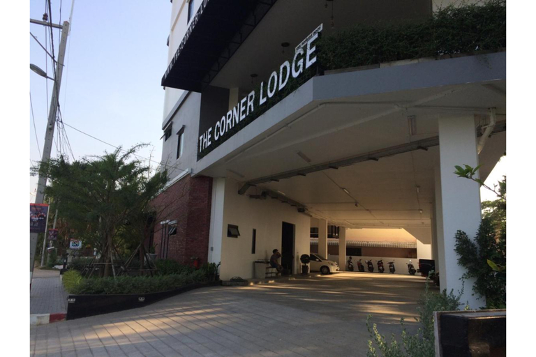 Exterior & Views, The Corner Lodge, Pattaya