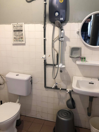 Bathroom, 1108 Carebin Tasik YDP, Batang Padang