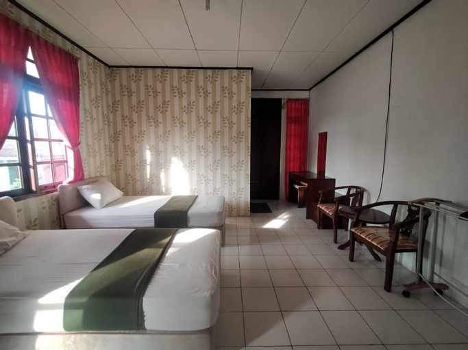 Hotel Lembah Nyiur Cikopo RedPartner, Bogor