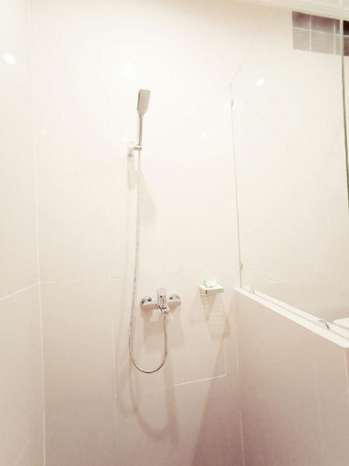 Berawa Dini Guesthouse - Tap to explore photos