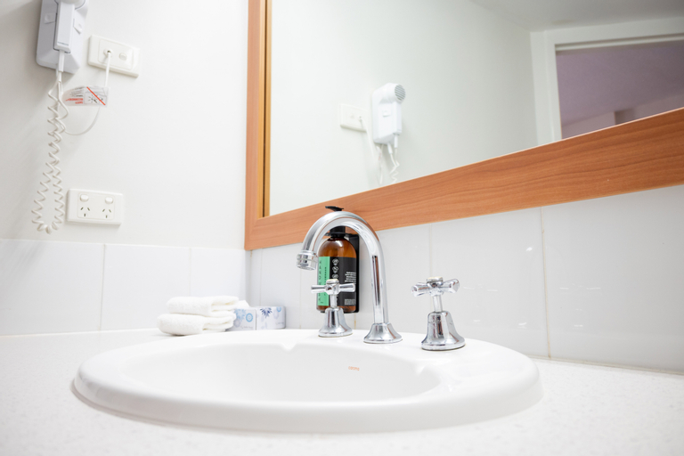 Bathroom 4