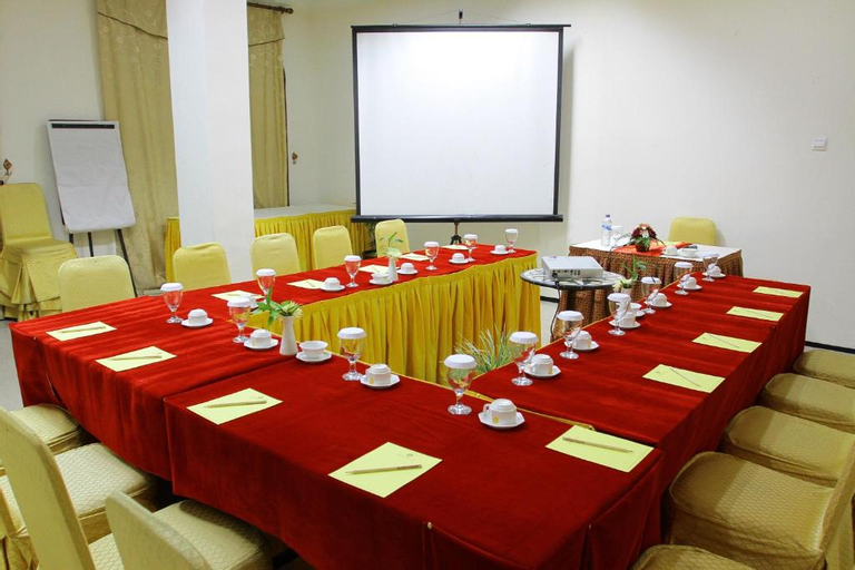 Business Facilities 18