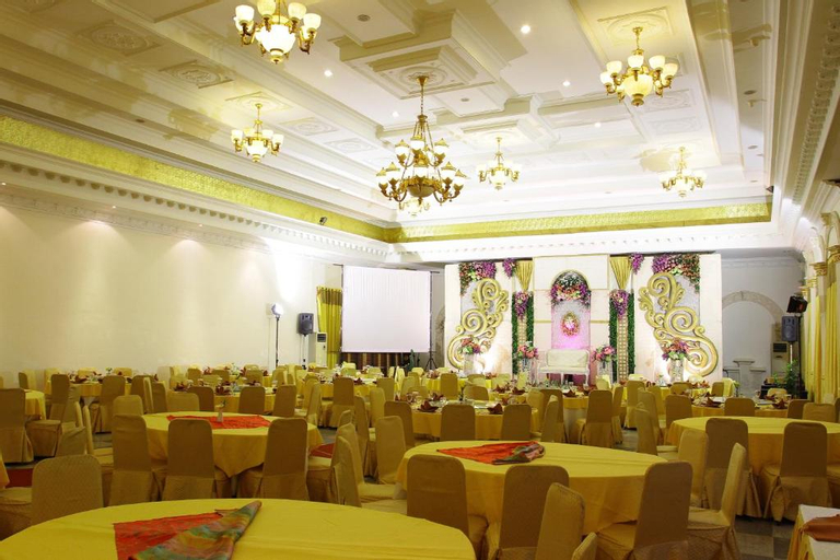 Business Facilities 19