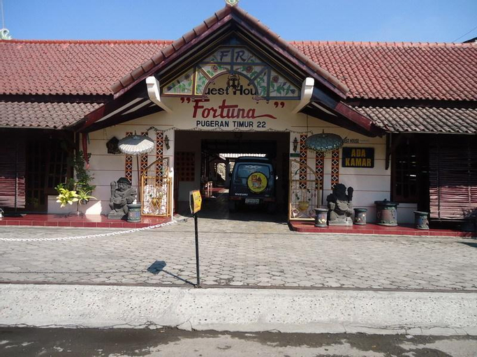 Exterior & Views 5, Fortuna Jogja Guest House & Rental, Yogyakarta
