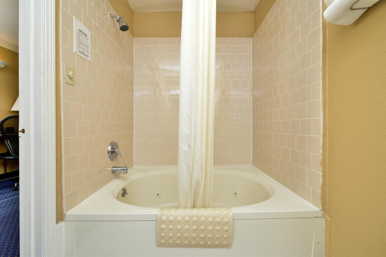 Bathroom, Americas Best Value Inn San Mateo San Francisco, San Mateo