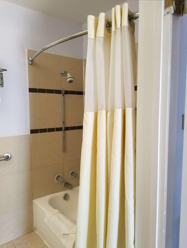 Bathroom 4, Americas Best Value Inn Belleville, Republic