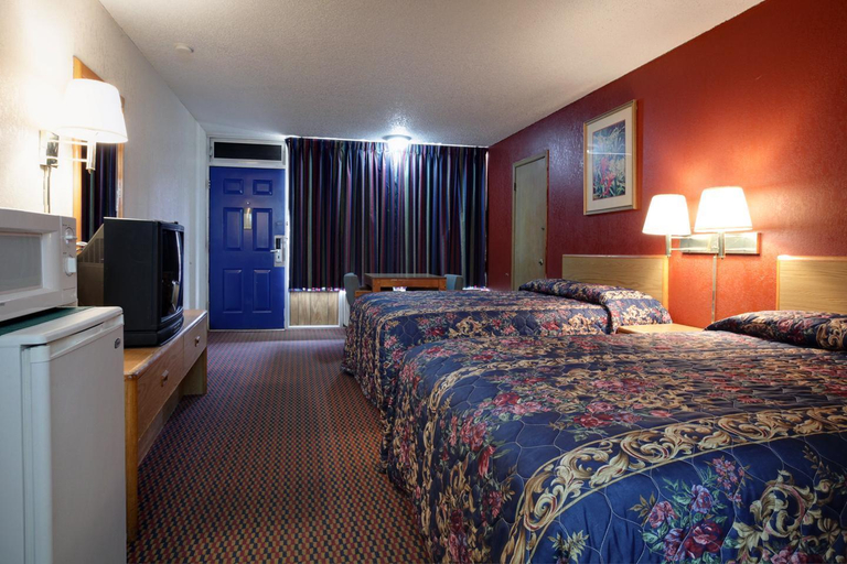 Bedroom 3, Weatherford Inn, Custer