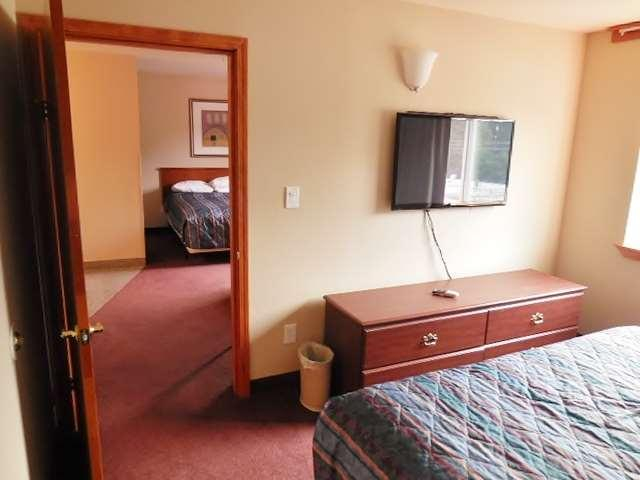 Bathroom, Americas Best Value Inn Shoreline Seattle N, King