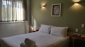 Sullivans Hotel, Perth