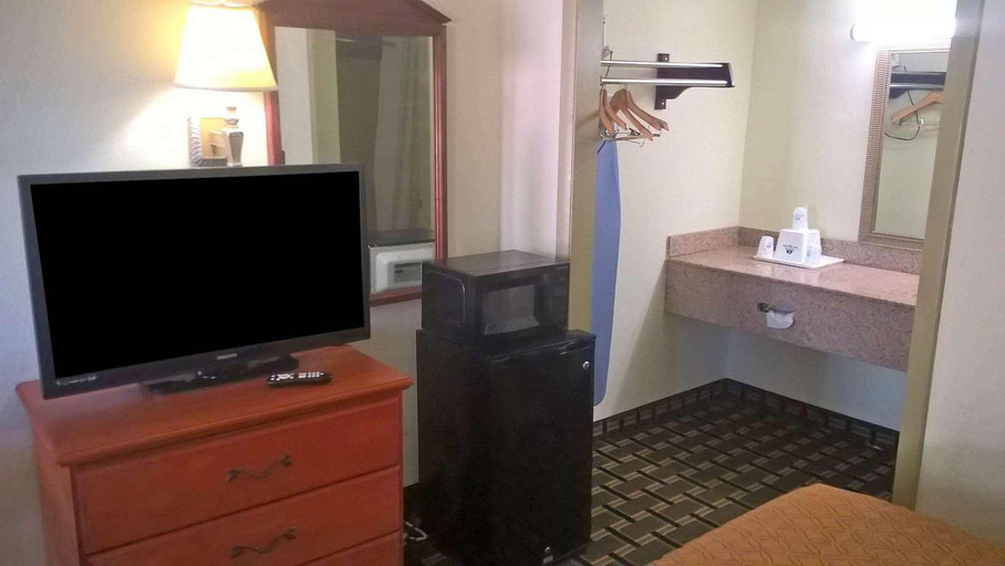 Public Area 2, Americas Best Value Inn Anderson, Anderson