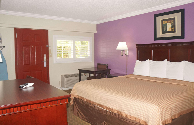 Sport & Beauty 5, Americas Best Value Inn Fresno Downtown, Fresno