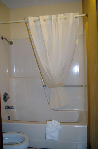 Bathroom, Americas Best Value Inn Malvern, Hot Spring