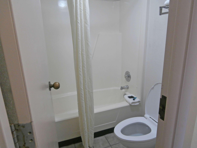 Bathroom 4, Americas Best Value Inn Douglasville, Douglas