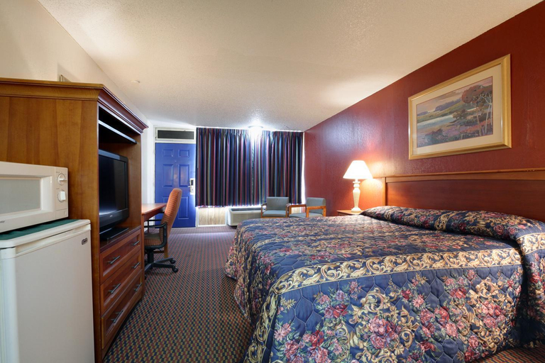 Bedroom 4, Weatherford Inn, Custer