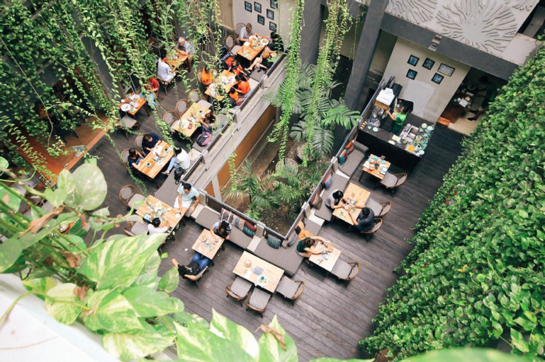 Public Area 2, Grandmas Plus Hotel Legian, Badung