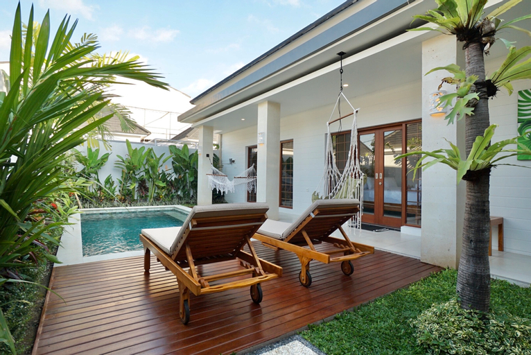Exterior & Views 7
