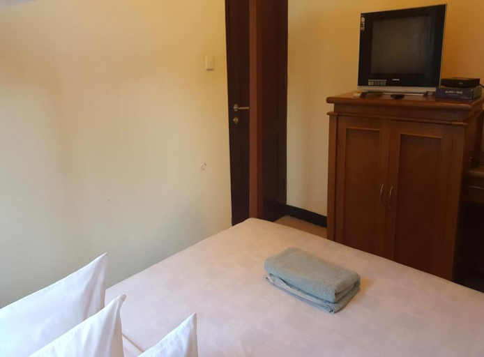 Bedroom 5, Aman Gati Hotel Lakey, Dompu