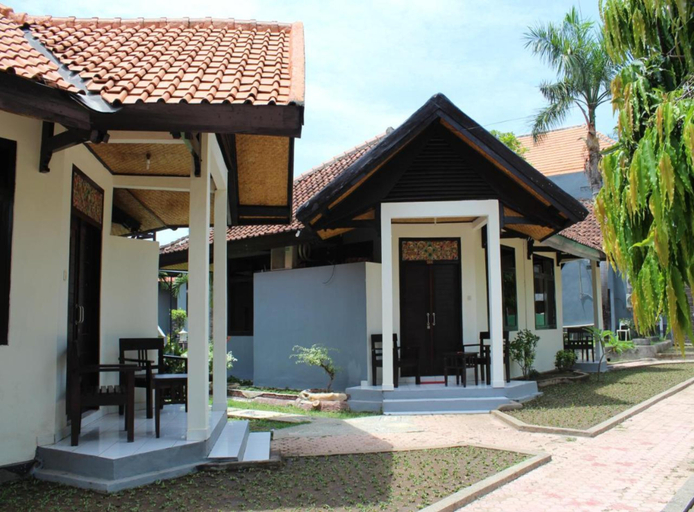 Exterior & Views 2, Aman Gati Hotel Lakey, Dompu