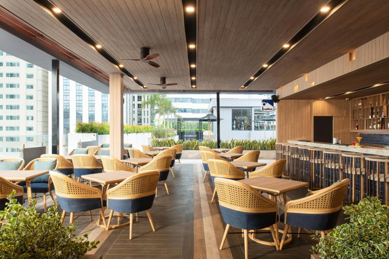 Food & Drinks 5, Eleven Bangkok Sukhumvit 11 by Kingston Hotels, Wattana