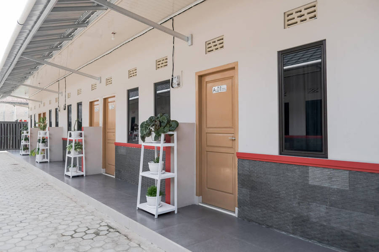 Public Area 3, RedDoorz Syariah near Hajimena Lampung, South Lampung