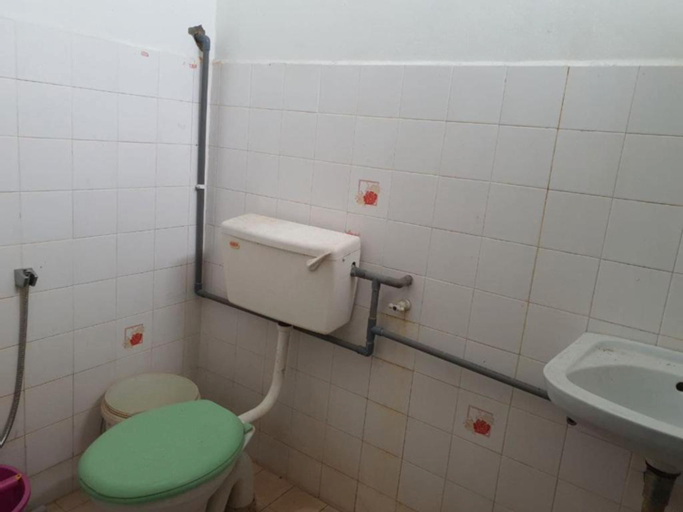 OYO HOME 90325 Au Homestay, Pasir Putih