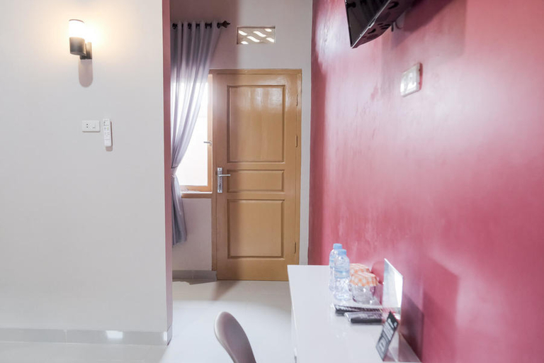 Bathroom 4, RedDoorz Syariah near Hajimena Lampung, South Lampung