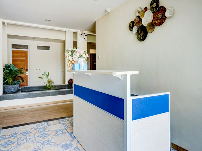 Public Area 5, OYO 90629 The Home Srengseng, West Jakarta