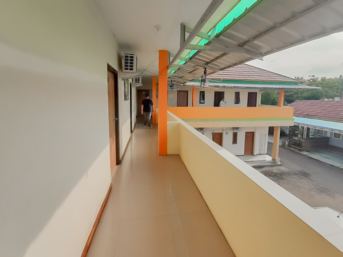 Exterior & Views 5, Pondokan Cempaka Cirebon RedPartner, Cirebon