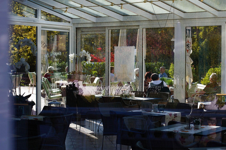 Food & Drinks 5, Am Schwanenweiher, Cochem-Zell