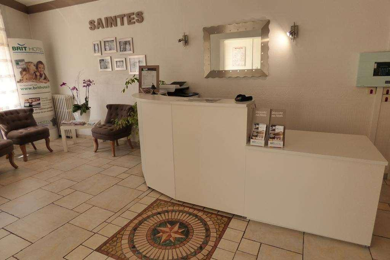 Public Area 3, Brit Hotel Bleu Nuit, Charente-Maritime