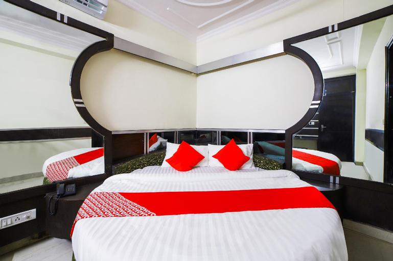 Bedroom 5, Hotel Maanvi, West