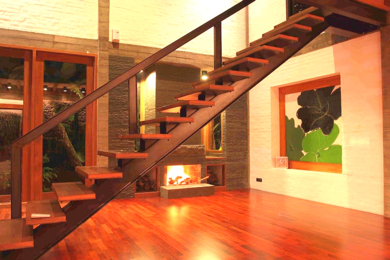 The Beautiful And Unique Omega Villa, Bandung