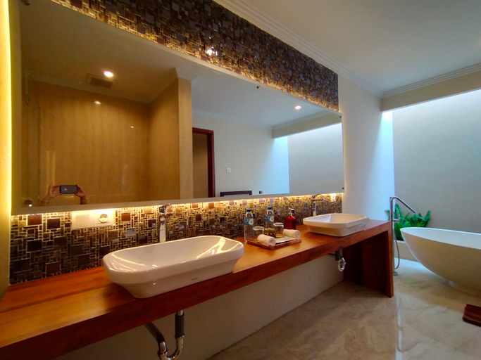 Bathroom 4, The Grand Villandra Resort Lovina, Buleleng