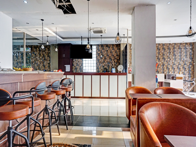 Food & Drinks, OYO 3697 Koen Panorama, South Jakarta