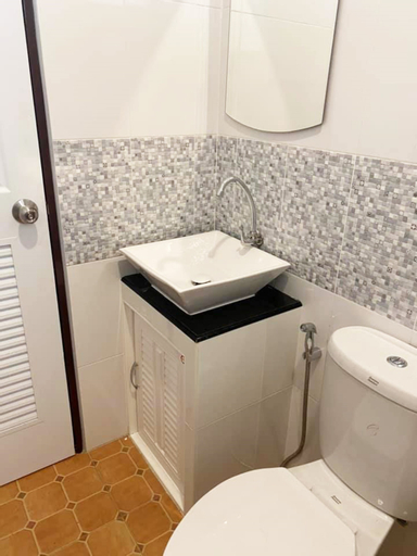 Bathroom 3