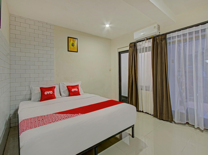 Bedroom, OYO 3860 Nirmala Guest House, Malang