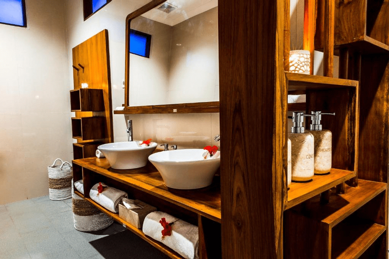 Bathroom 2