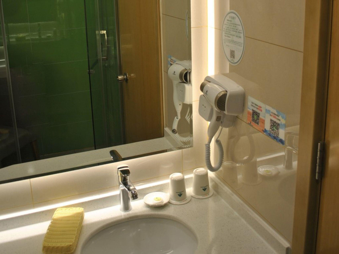 Bathroom 3, GreenTree Heze Changcheng Road Tianhua E-commerce, Heze